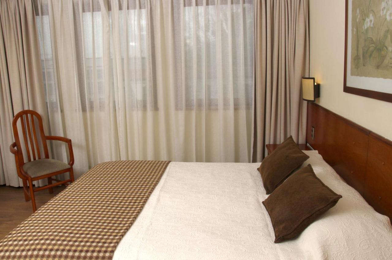 Tur Hotel Santiago Exterior photo